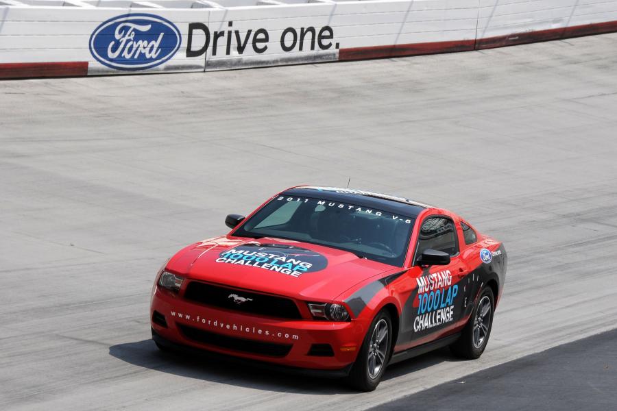  Ford Mustang 1000 Lap Challenge 2010 года  (фото 4 из 9)